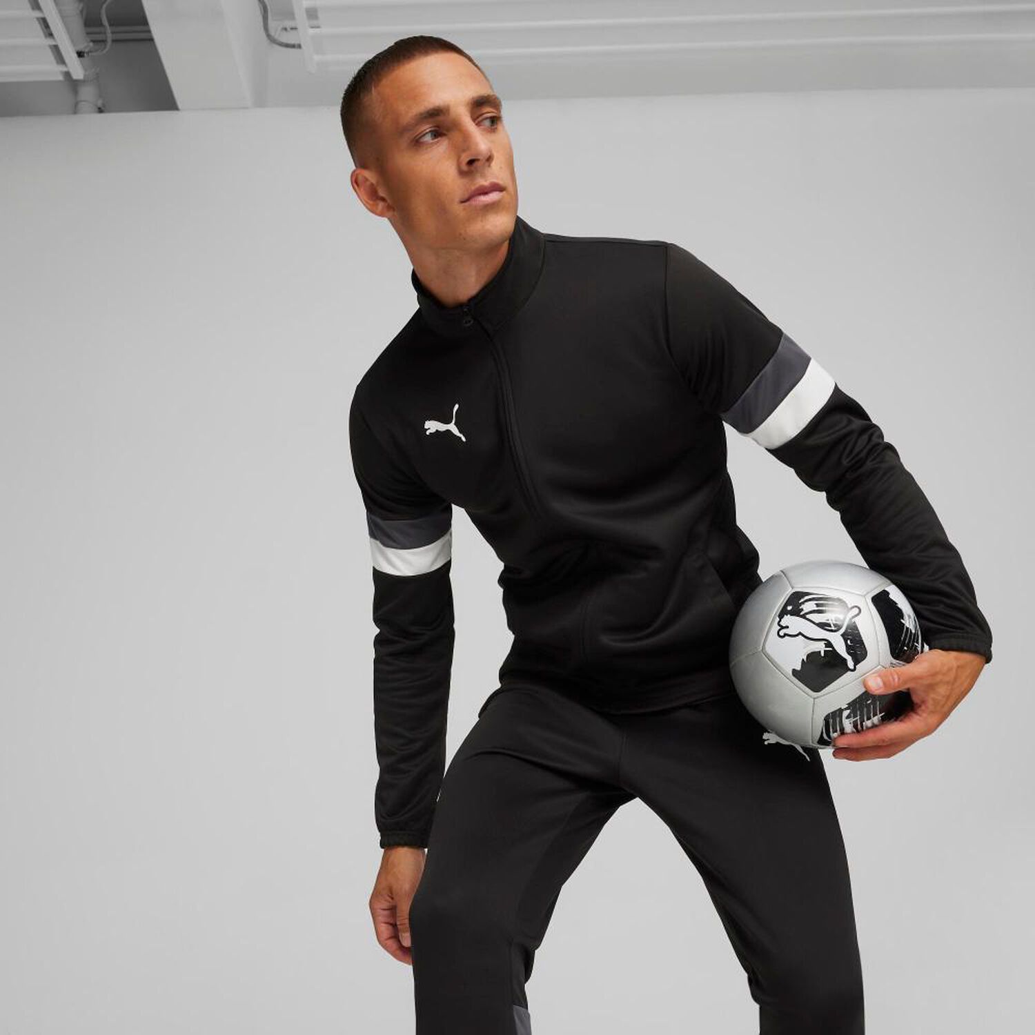 Buzo Deportivo Unisex Puma image number 1.0