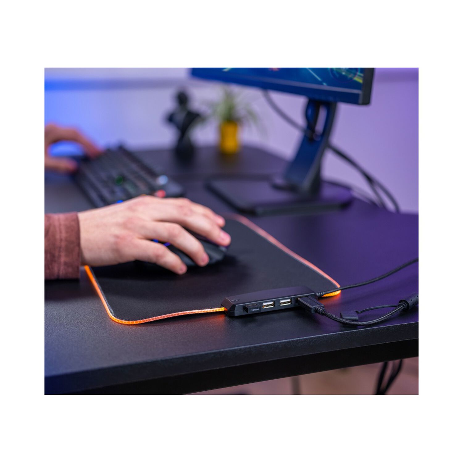 Mouse Pad Gamer Trust Glide L Rgb Con Hub Usb 4 Puertos image number 10.0