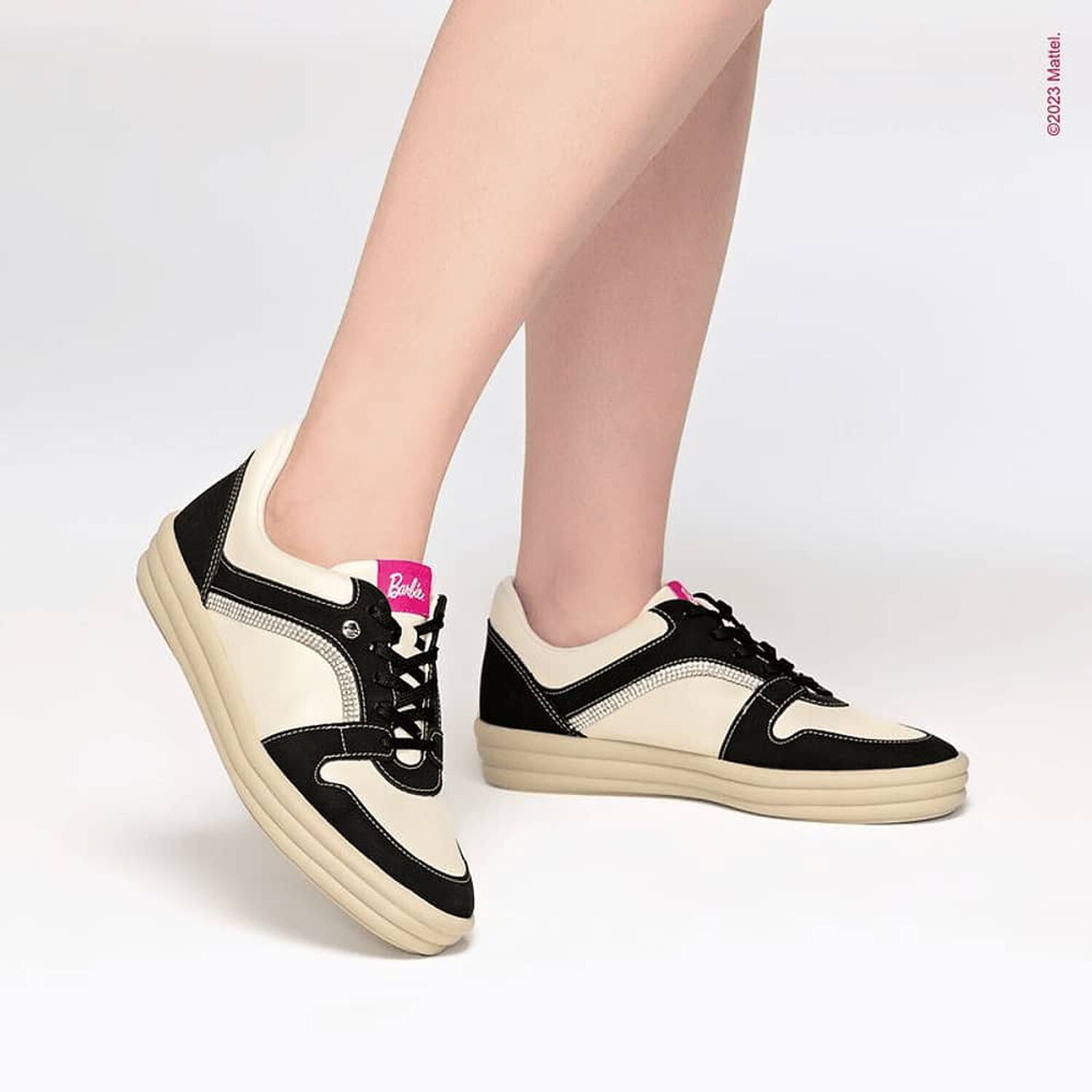 Zapatilla Urbana Mujer Negro/beige Barbie Piccadilly image number 2.0