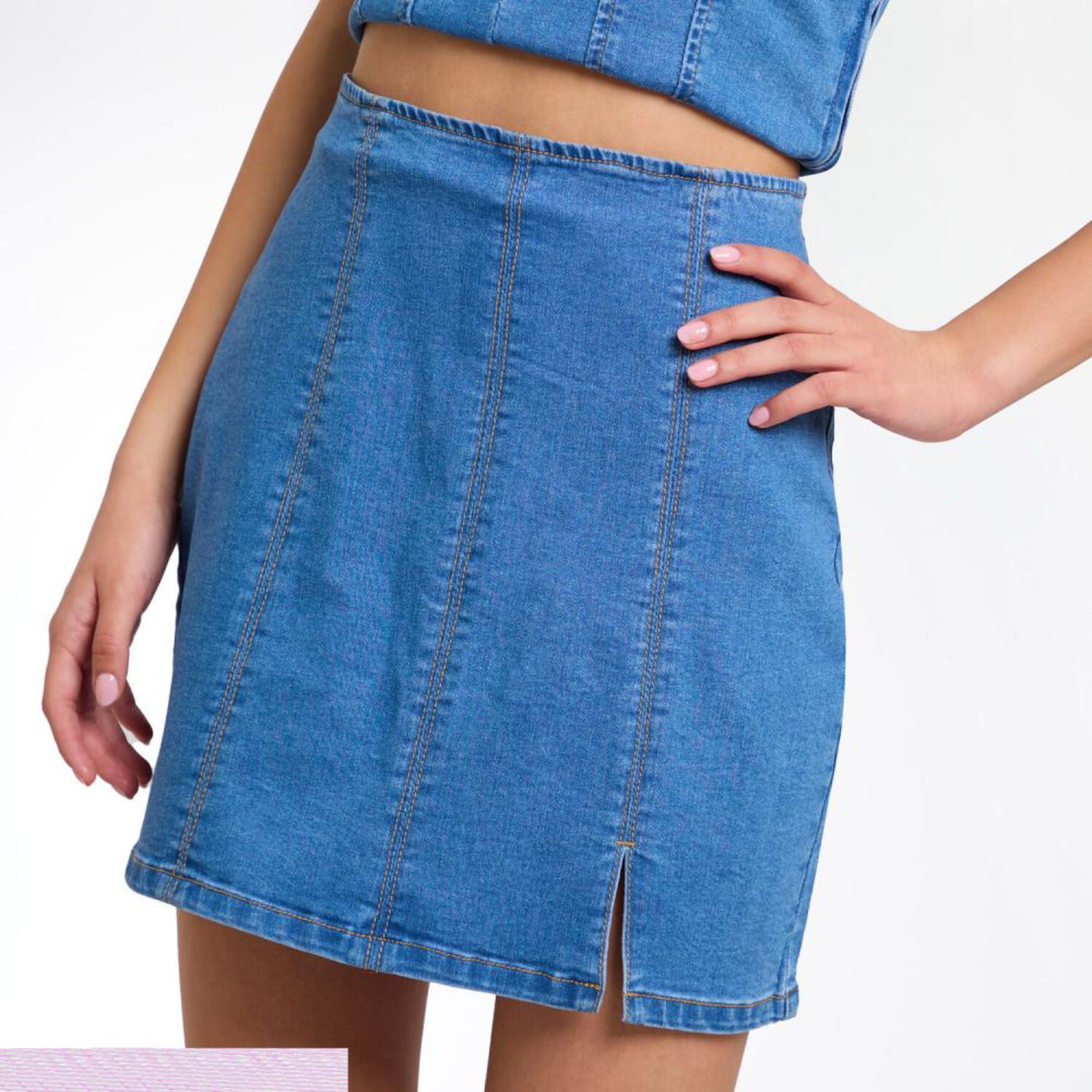 Falda Mini Denim Tiro Medio Skinny Mujer Freedom image number 4.0