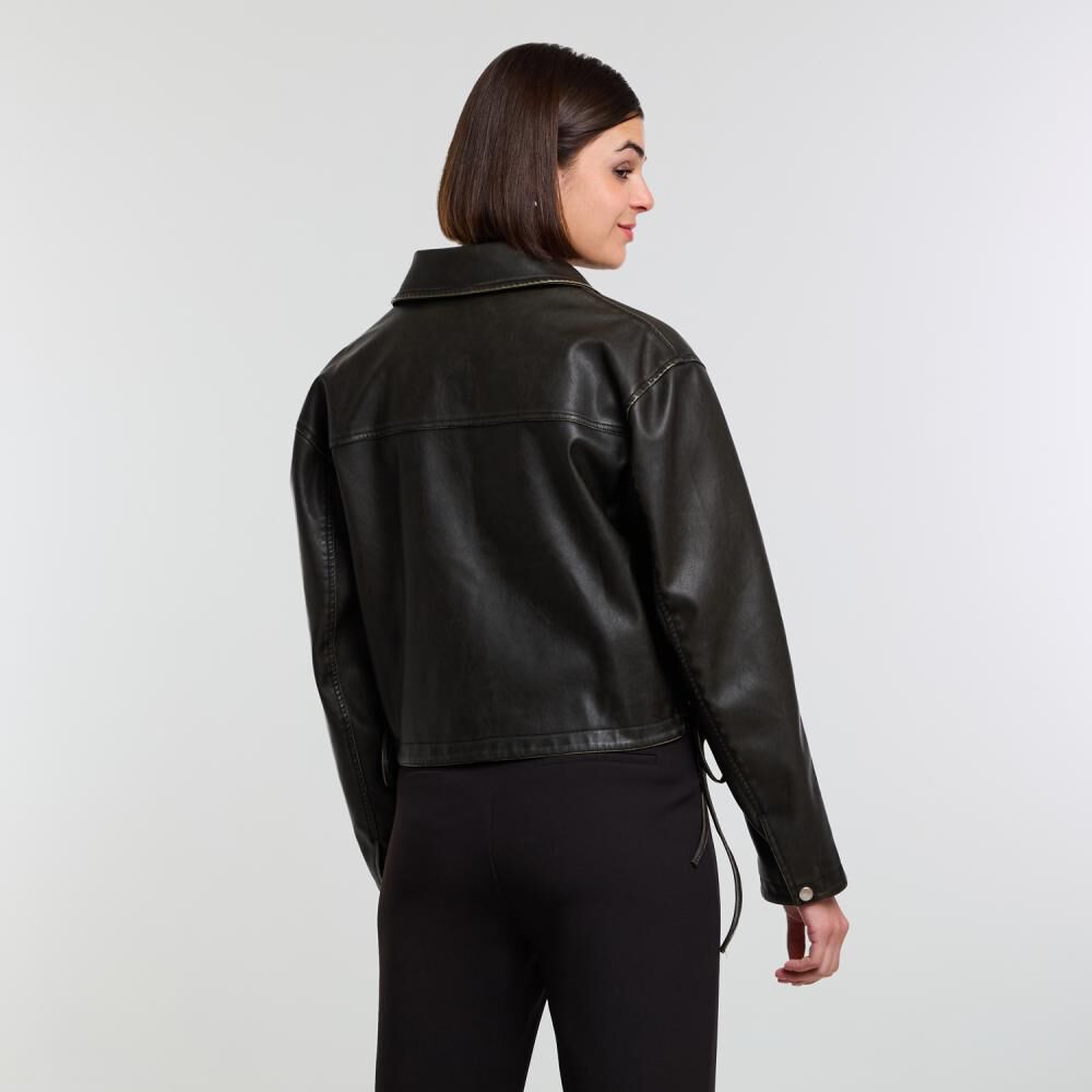 Chaqueta Ecocuero Amarras Laterales Cuello Camisero Mujer Rolly Go image number 3.0