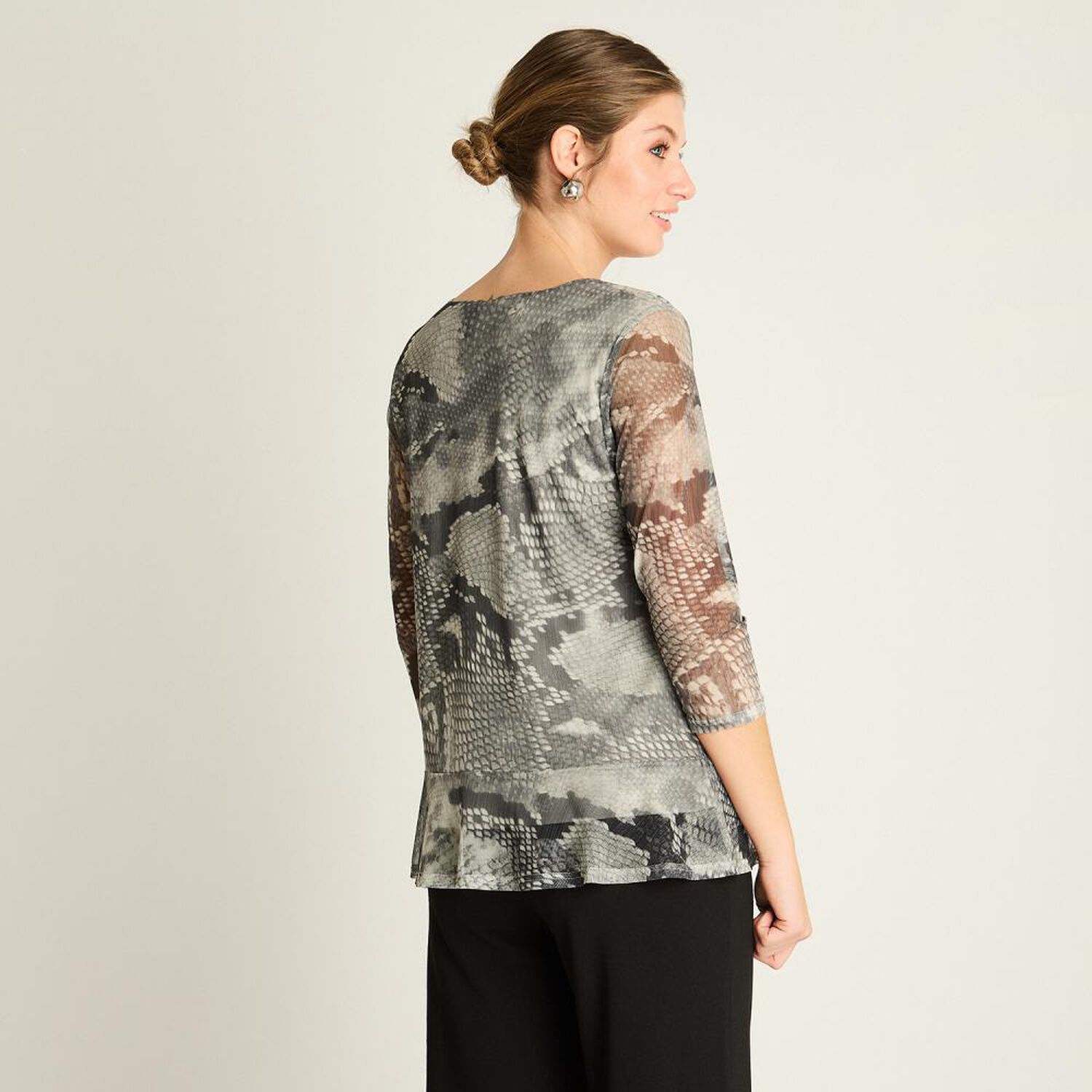 Polera Manga 3/4 Cuello V Mujer Lorenzo Di Pontti image number 2.0