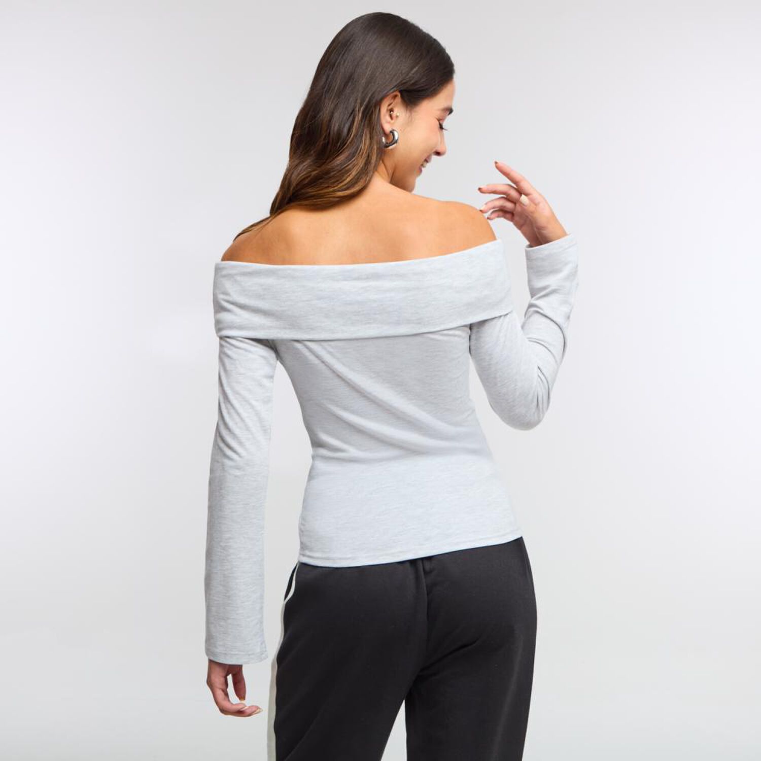 Polera Hombros Descubiertos Manga Larga Cuello Recto Mujer Freedom image number 3.0
