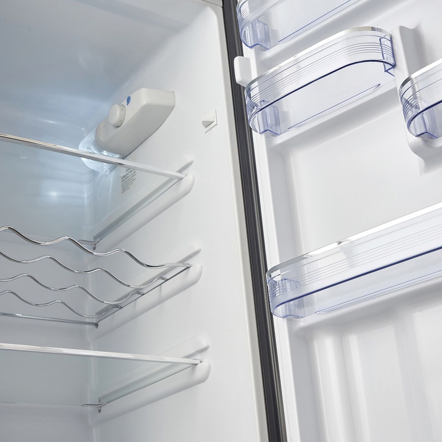 Refrigerador Retro Frio Directo 203 Lts Lrt-210dfnr Negro image number 6.0