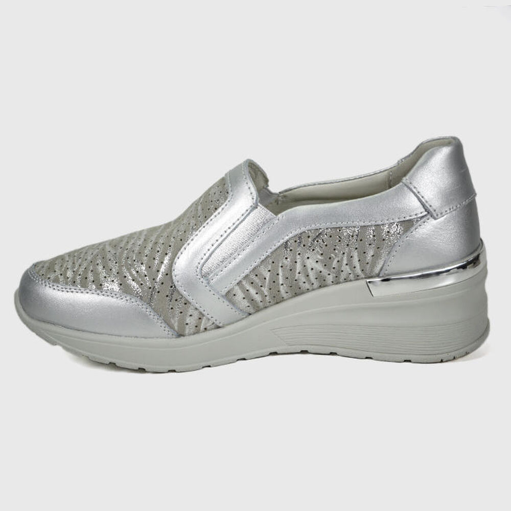 Zapatilla Cuero Josefina Plateado image number 5.0