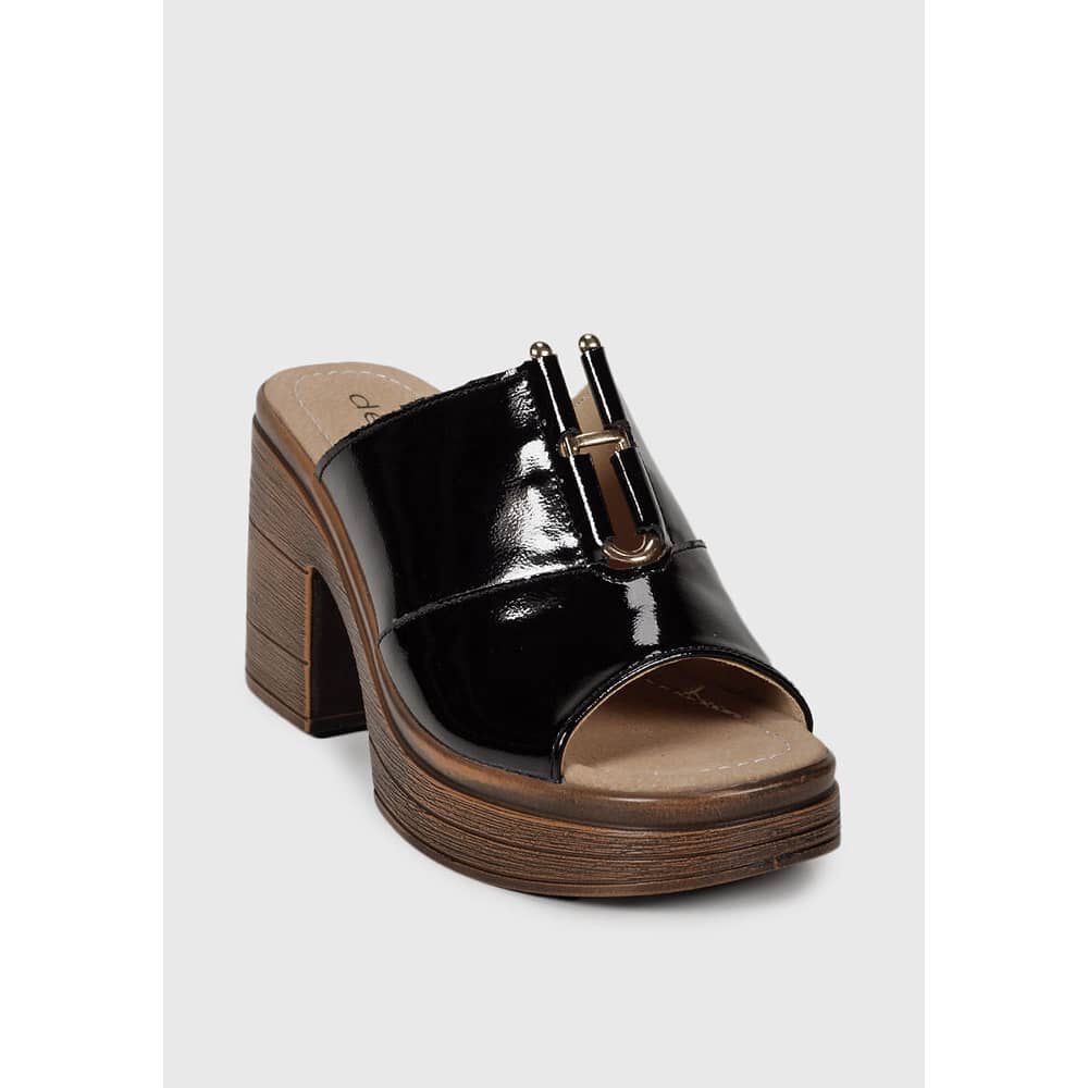 Sandalia Cuero Wilany Negro image number 2.0