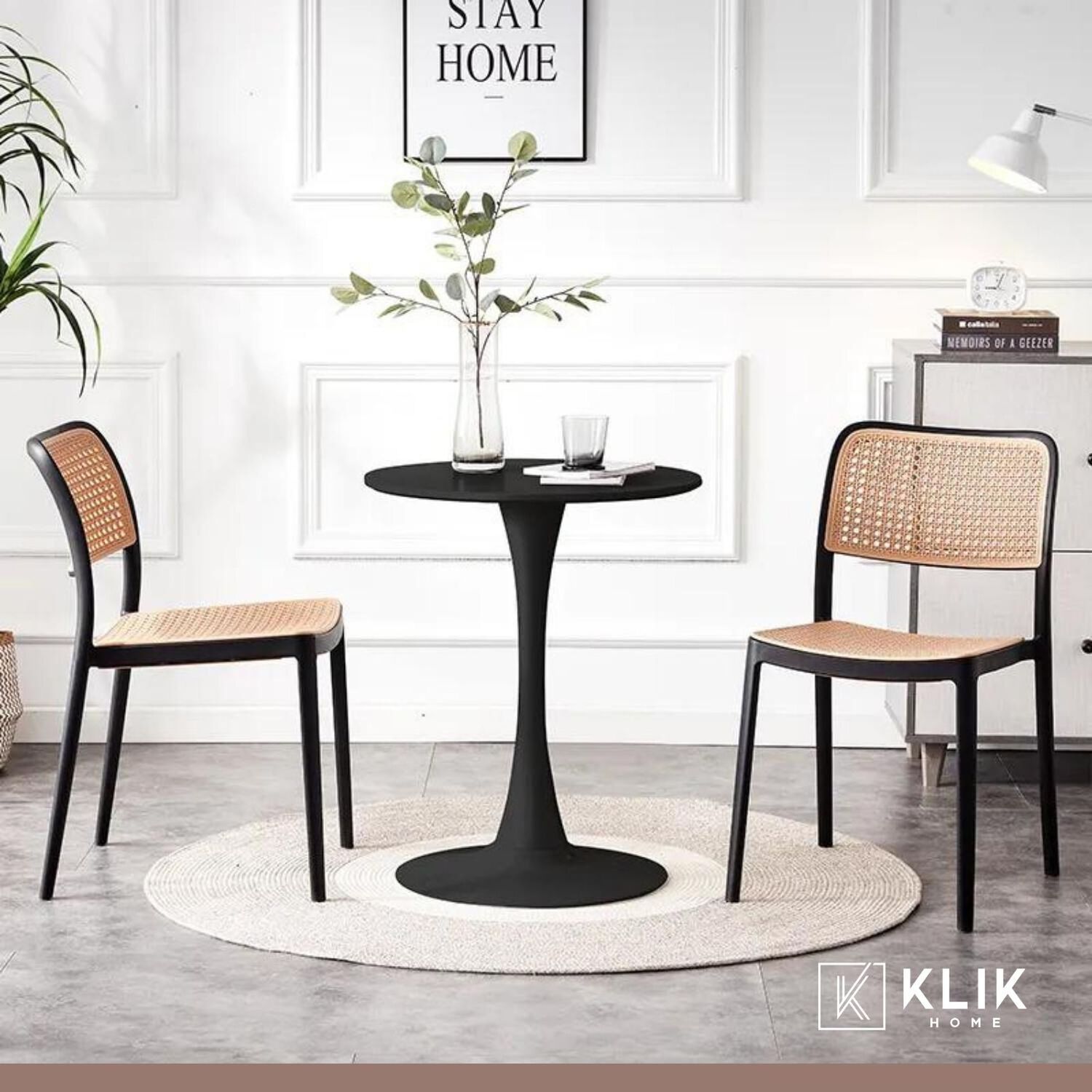 Comedor Eames 80cm Redonda Negra + 4 Sillas De Comedor Enrejada image number 7.0