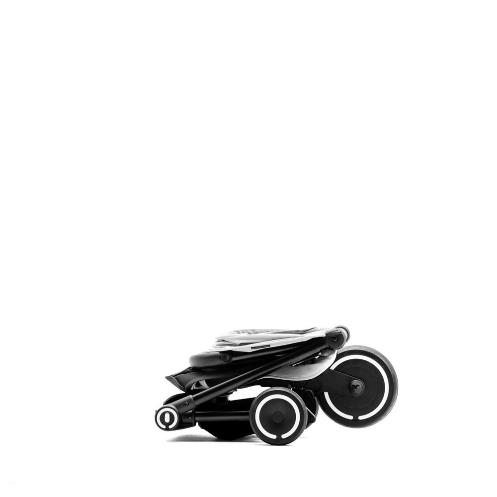 Coche Triciclo Traveler Gris Claro image number 4.0