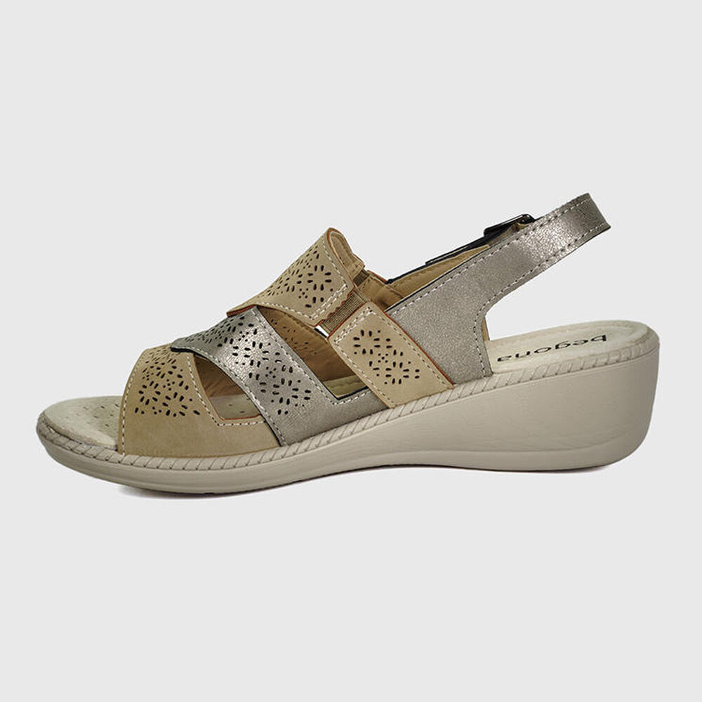 Sandalia Carynia Gris image number 3.0