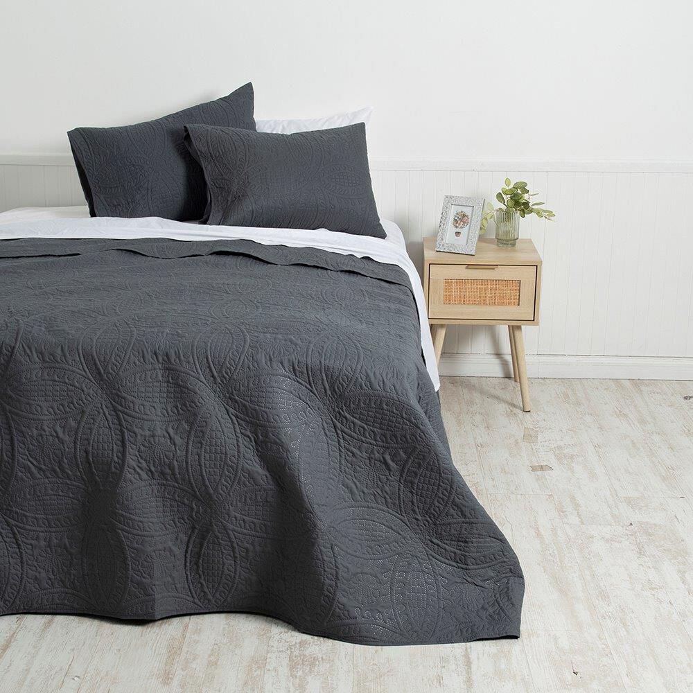 Quilt 2 P Portugal Marengo image number 0.0