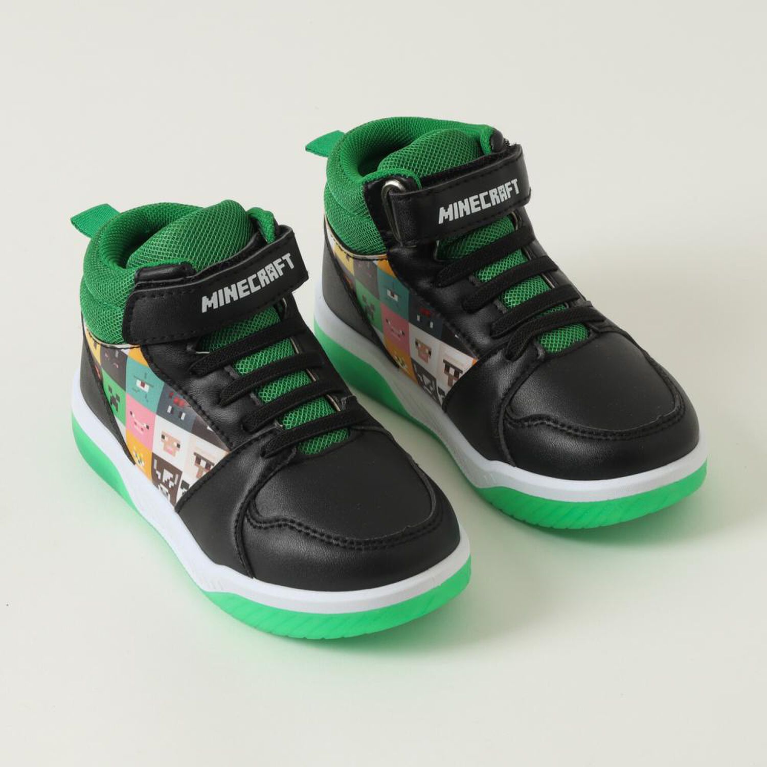Zapatilla Infantil Con Luces Ni&ntilde;o Minecraft Negro image number 1.0