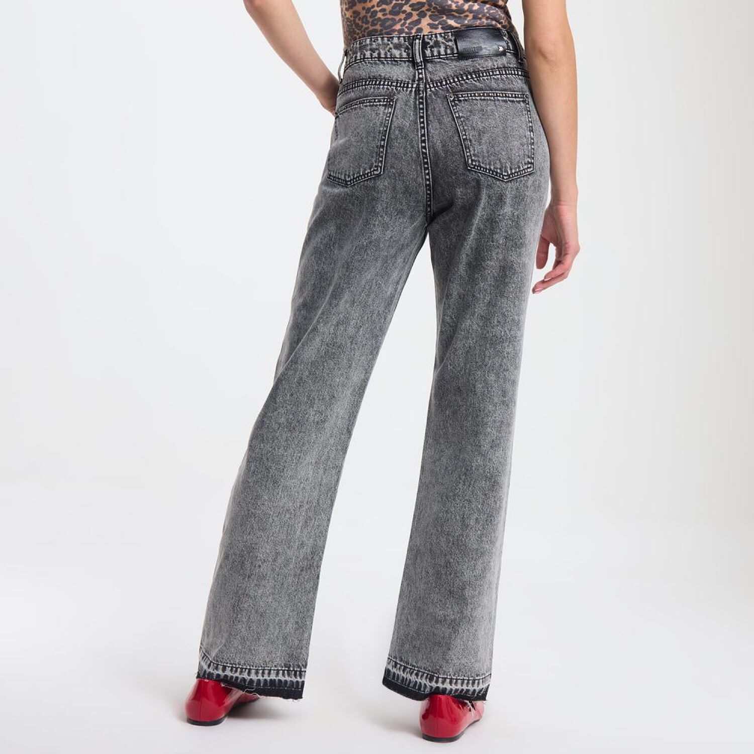 Jeans Proceso Lavado Tiro Medio Straigth Mujer Rolly Go image number 3.0