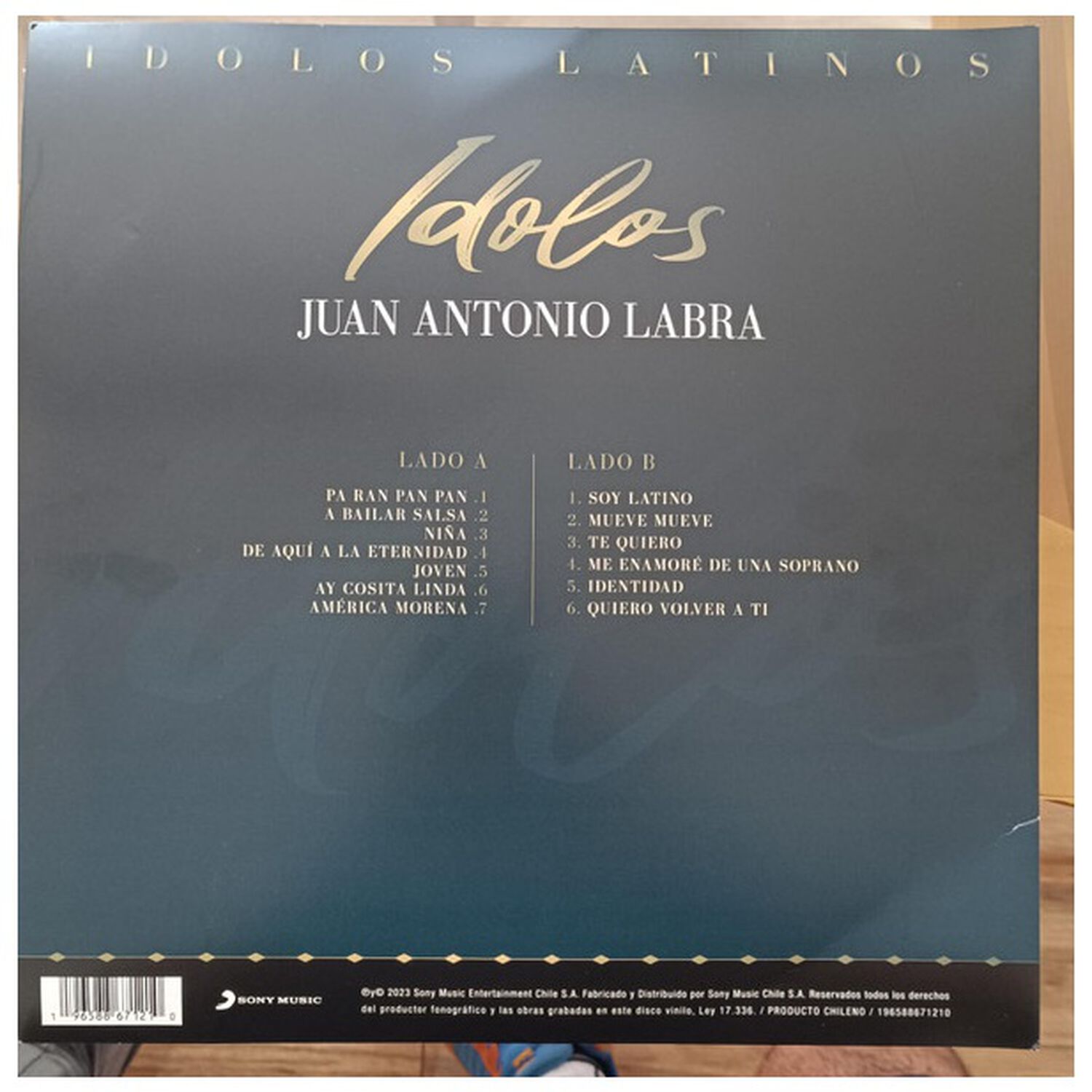 Juan Antonio Labra - Idolos Latinos | Vinilo image number 3.0