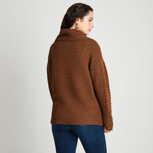 Sweater Cuello Alto Con Lurex Y Líneas En Relieve Camel