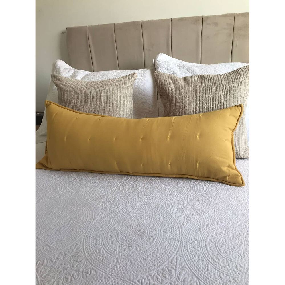 Cojin Con Detalles Bordados Rectangular 35 X 90cm image number 2.0