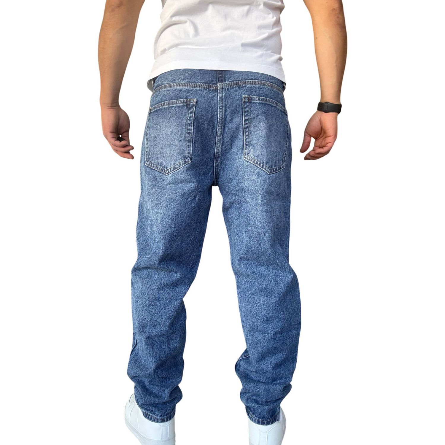 Jeans Tela R&iacute;gida Corte Mom Rasgado image number 5.0