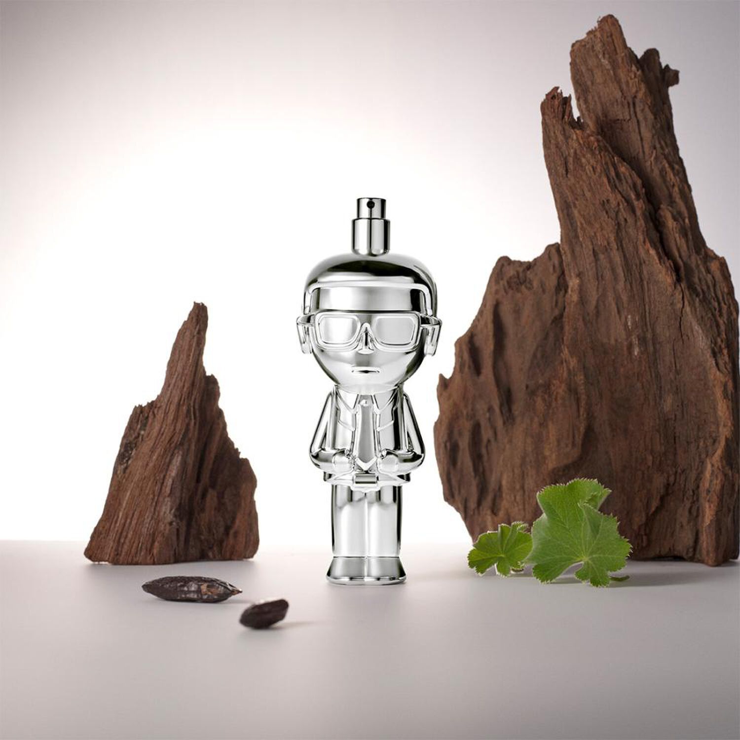 Perfume Hombre Karl Lagerfeld Ikonik / 100 Ml / Eau De Parfum image number 2.0