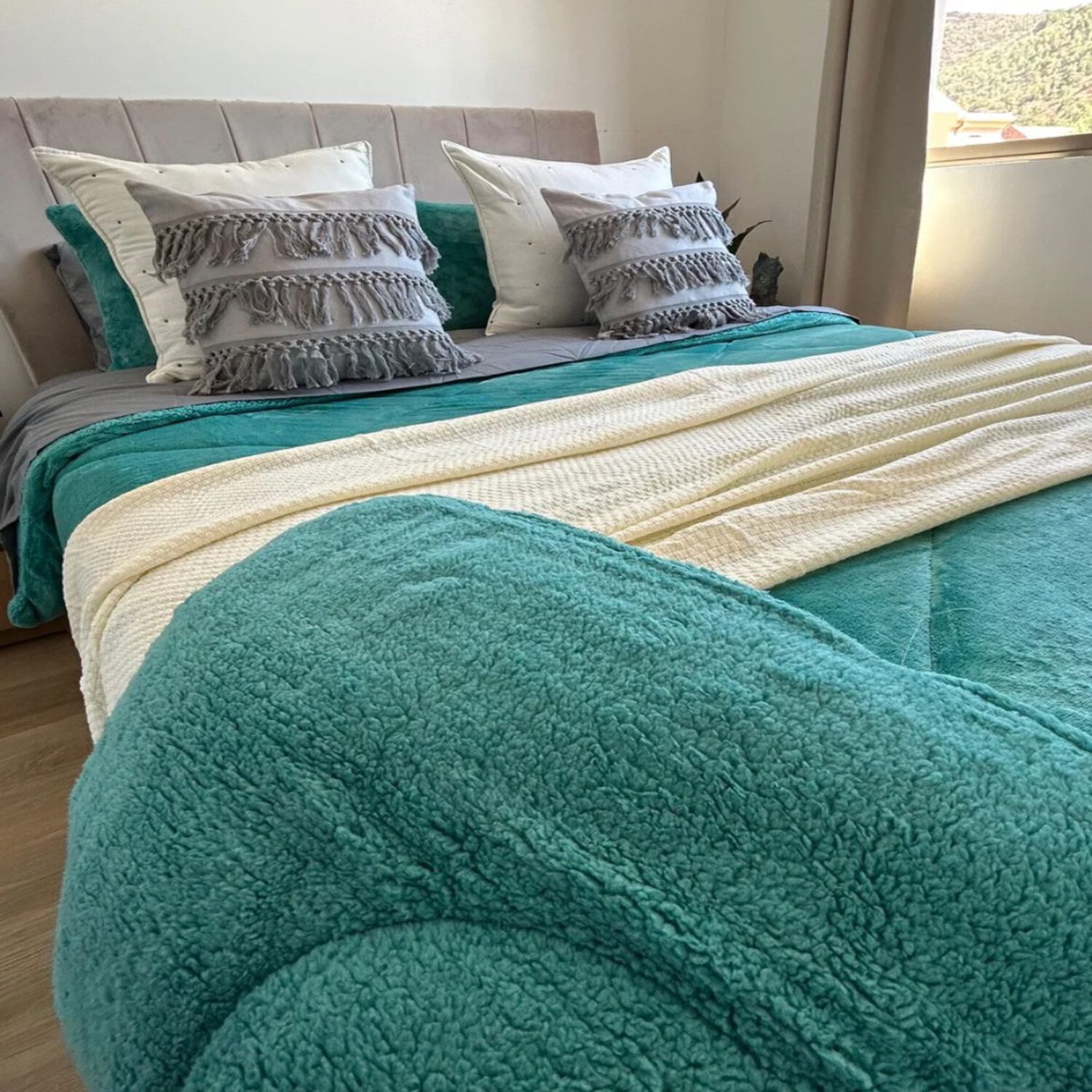 Set Renovaci&oacute;n Dormitorio King Invierno 7 Piezas | Elegant image number 2.0