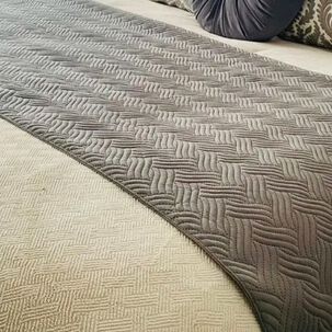 Piecera De Cama Plush Con Fundas