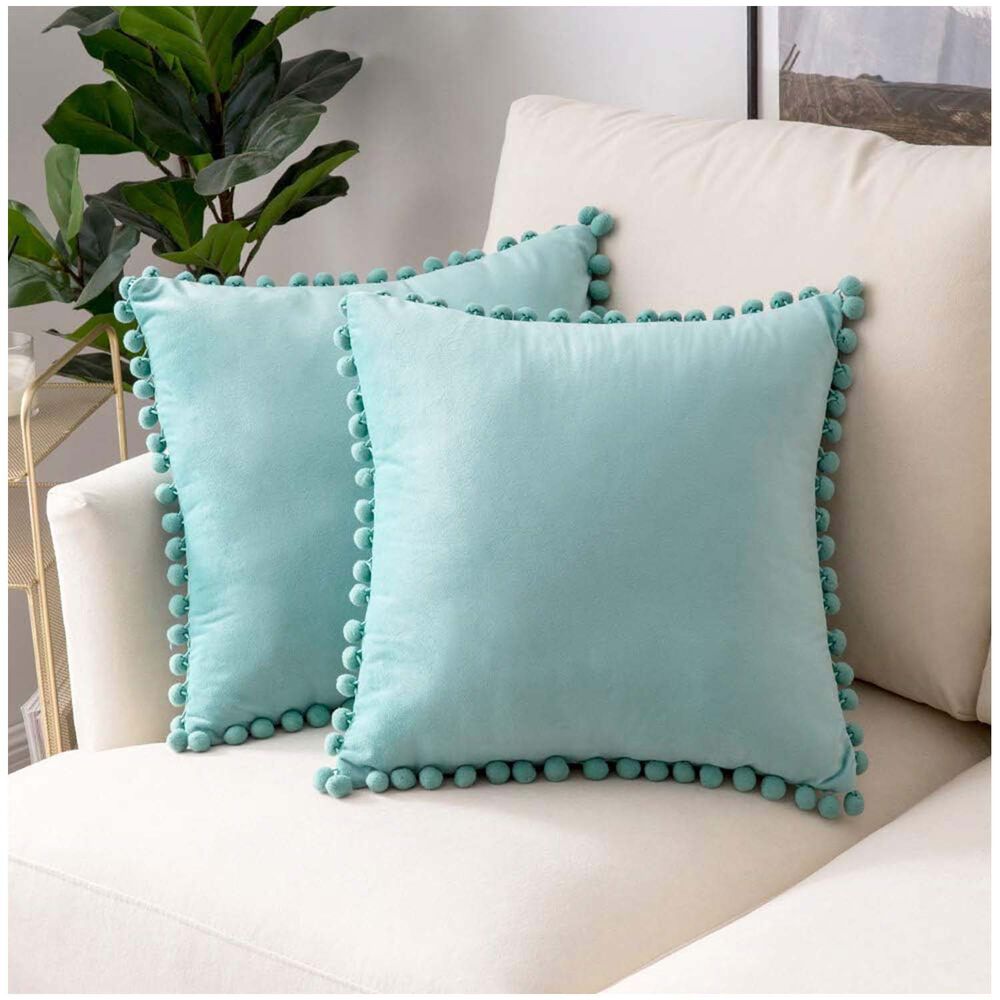 Pack De 02 Fundas De Coj&iacute;n De Terciopelo Con Pompon 45x45 Calipso image number 1.0