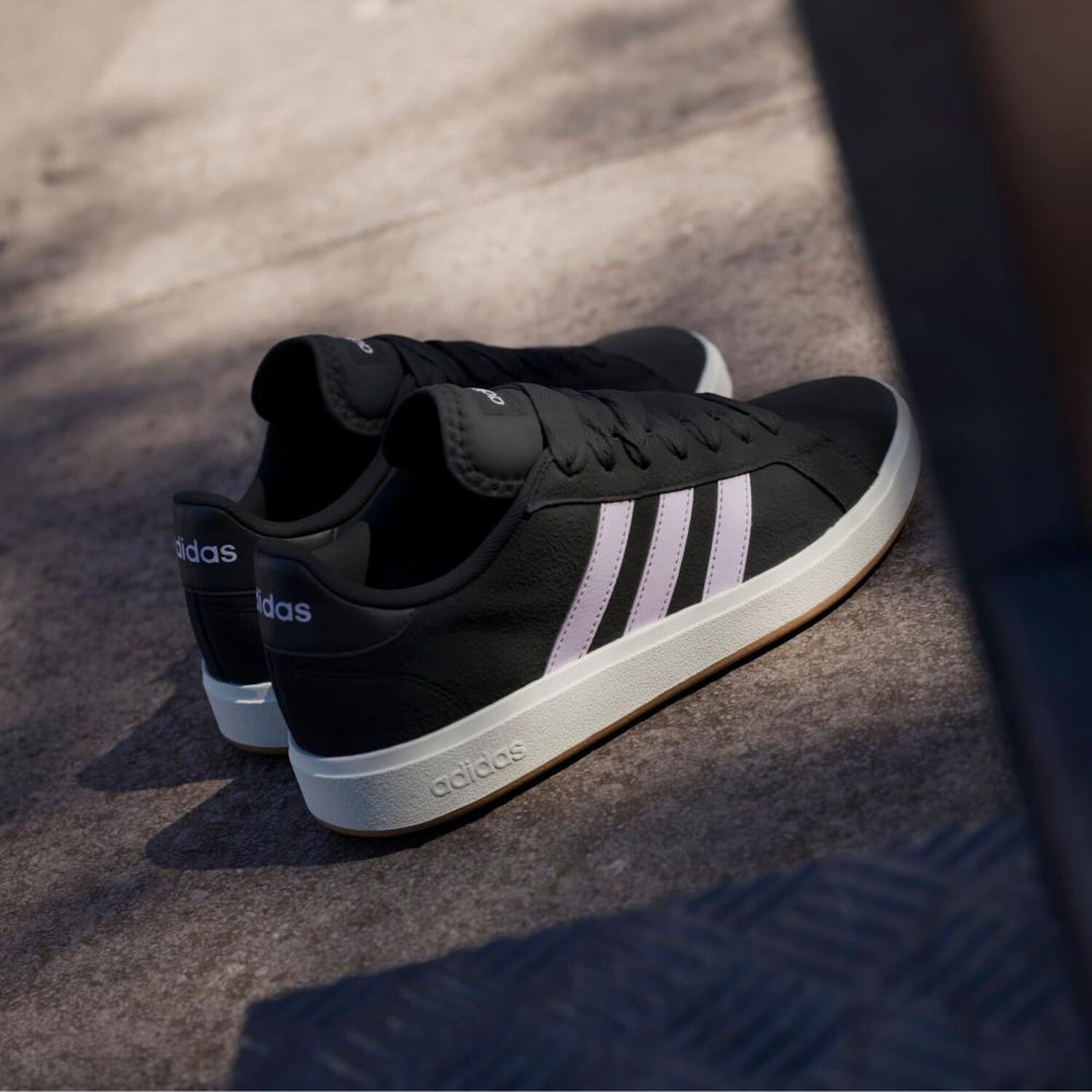 Zapatillas Urbana Mujer Grand Court Base 00s Adidas image number 2.0