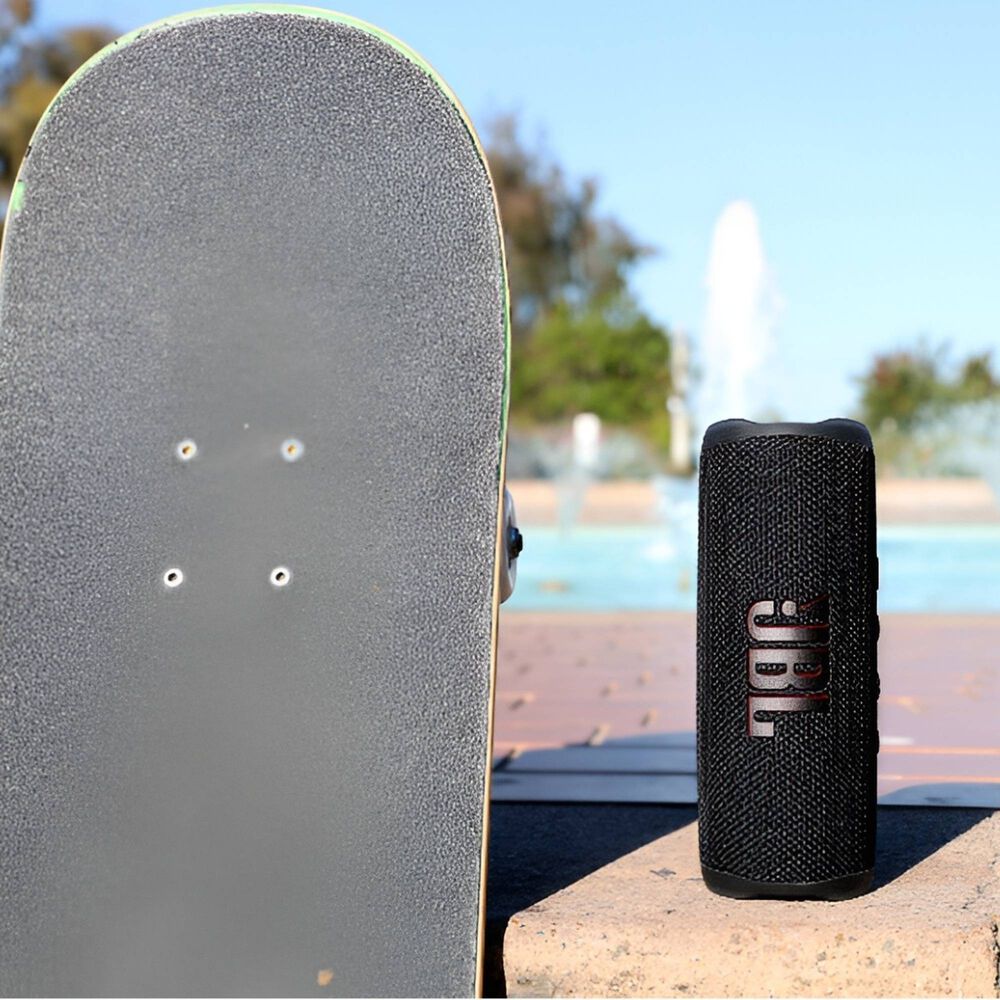 Parlante Port&aacute;til Jbl Flip 6 Black Edition Waterproof 12 Hrs image number 4.0