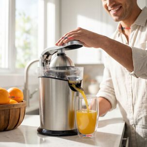 Exprimidor De C&iacute;tricos Oster De Acero Inoxidable Fpstju4200 Versi&oacute;n 2026