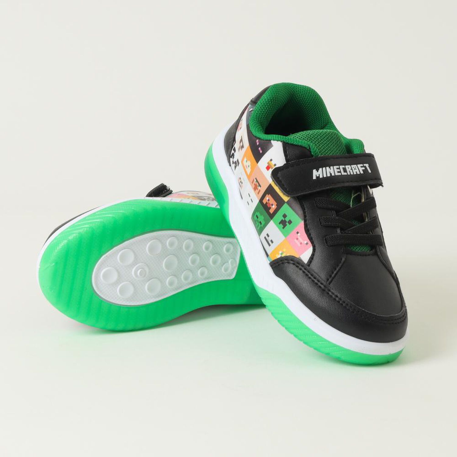 Zapatilla Infantil Con Luces Ni&ntilde;o Minecraft Negro image number 2.0