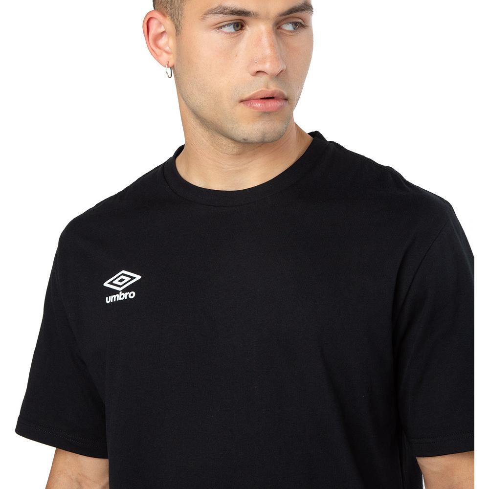 Polera Deportiva Hombre Umbro Essentials Small Logo image number 3.0