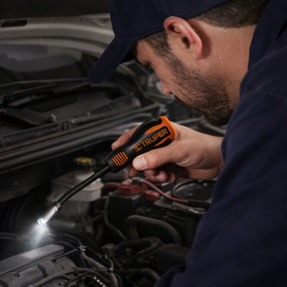 Iman Mecanico Flexible Con Luz Led Truper Profesional image number 5.0