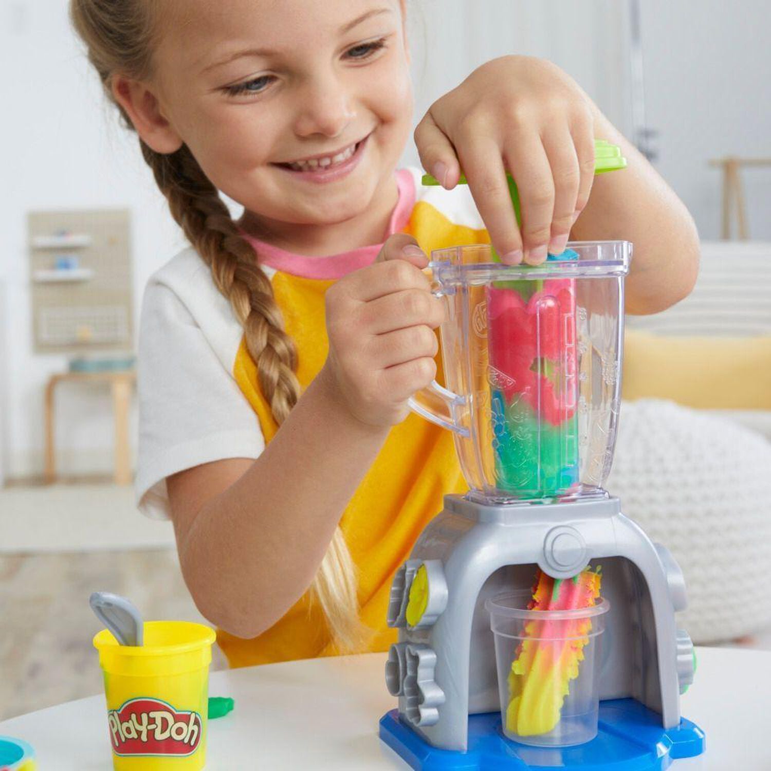 Masas Y Plastilinas Play Doh Kitchen Creations Licuadora De Batidos Coloridos image number 3.0