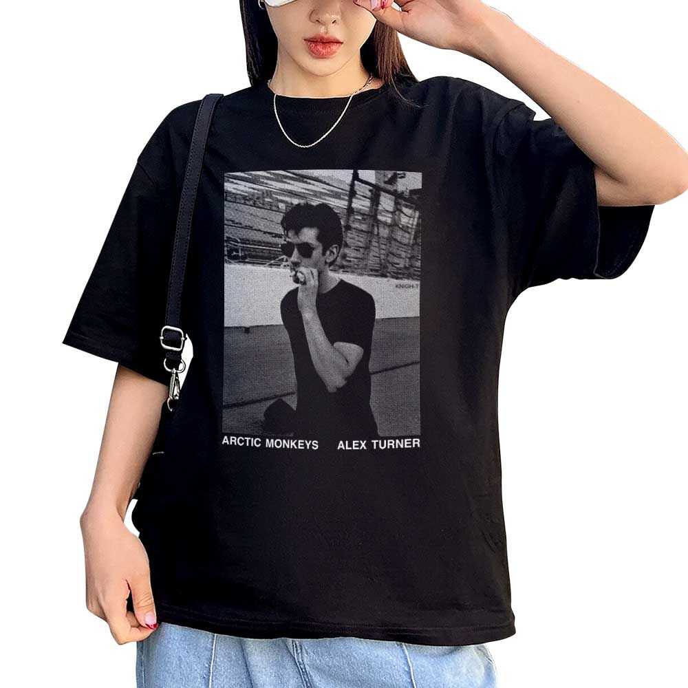Polera Estampada Alex Turner Arctic Monkeys image number 0.0