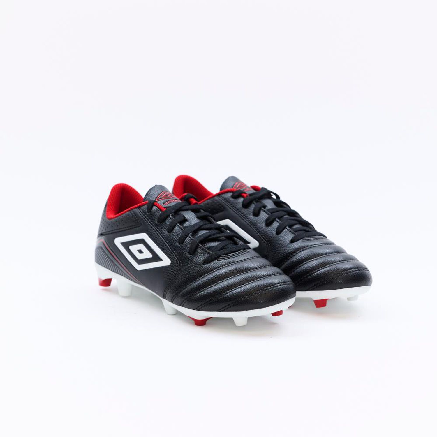 Zapato De F&uacute;tbol Ni&ntilde;o Umbro Classico Xii Negro image number 4.0