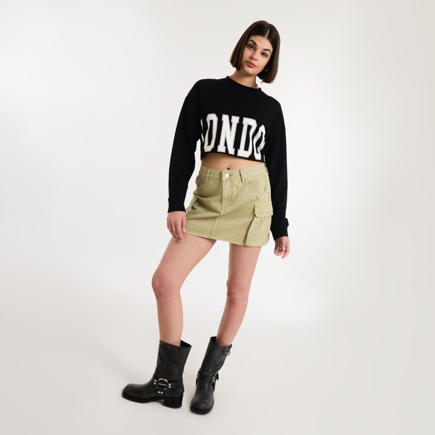 Poler&oacute;n Crop Top Manga Larga Cuello Redondo Mujer Rolly Go image number 1.0