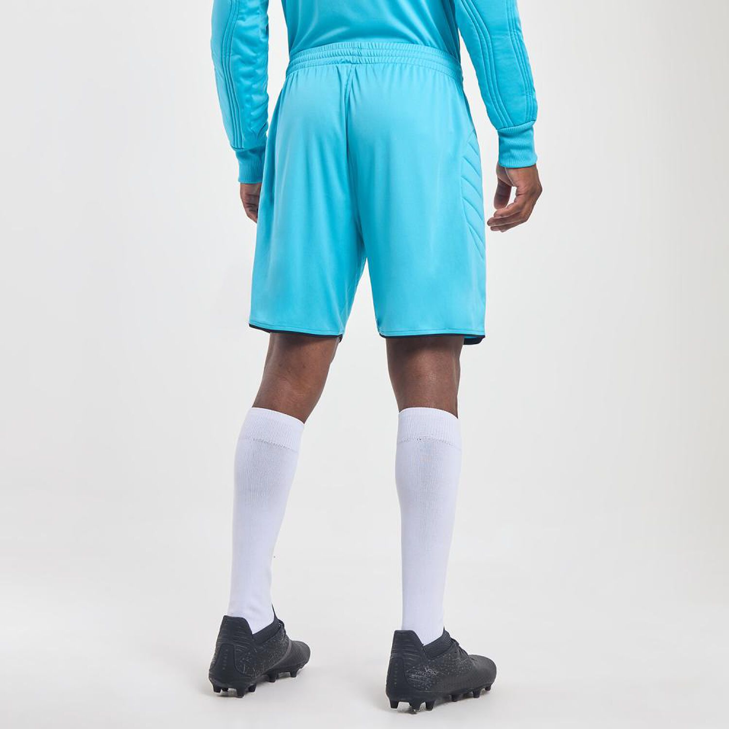 Short Deportivo Liso Tiro Alto Regular Hombre Pro Soccer image number 3.0
