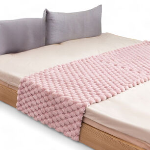 Pie De Cama Piecera Peludita Pompones 2 Plazas O King Medida 70cm X 190cm Color Rosado