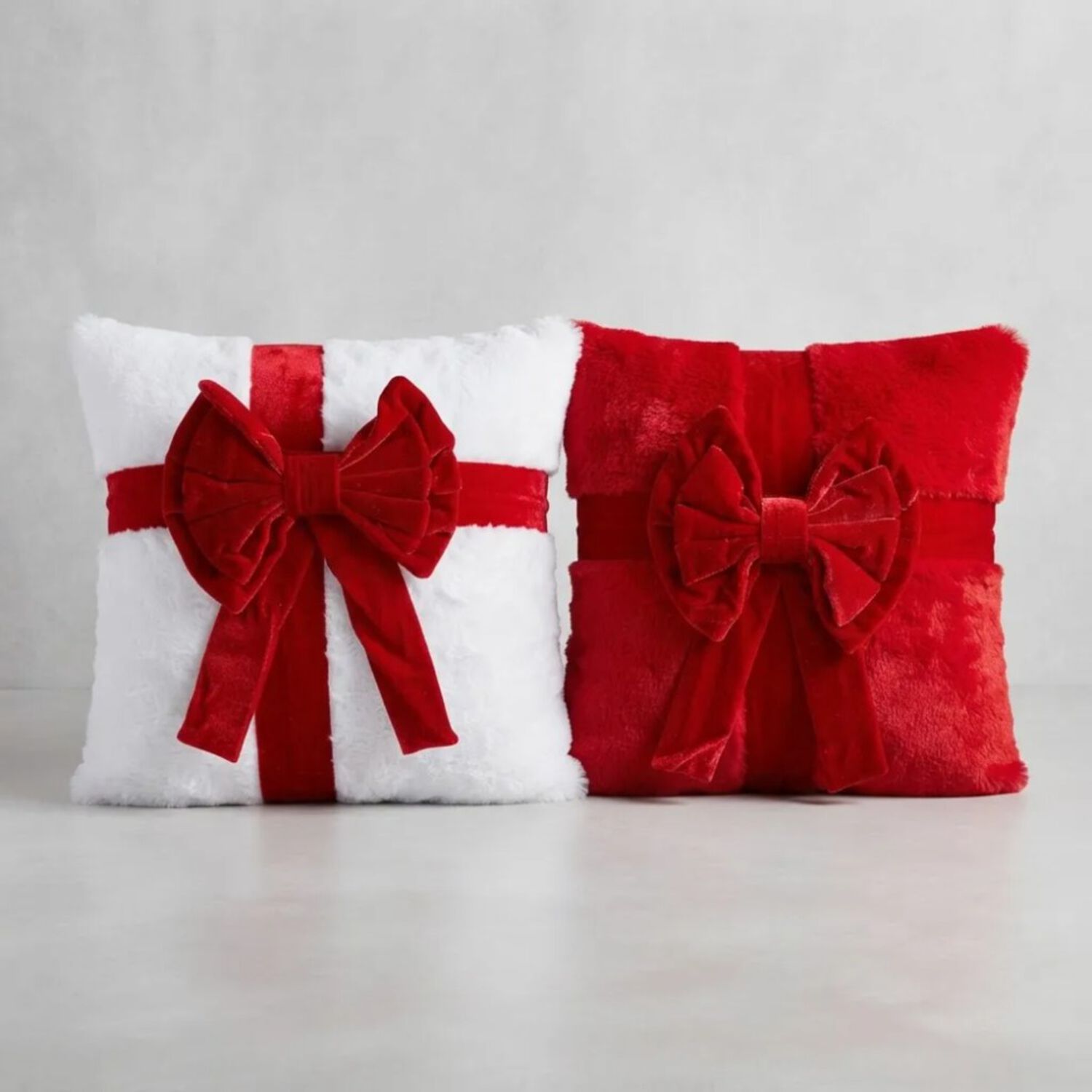 Set De 2 Cojines Navide&ntilde;os Con Lazo 3d 45 45 Cm image number 3.0