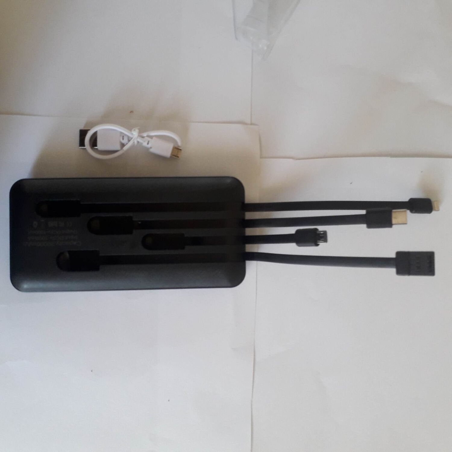 Powerbank Bater&iacute;a Externa Para Celulares 10000 Mah 3 Cables Inclu&iacute;dos Tipo C image number 2.0