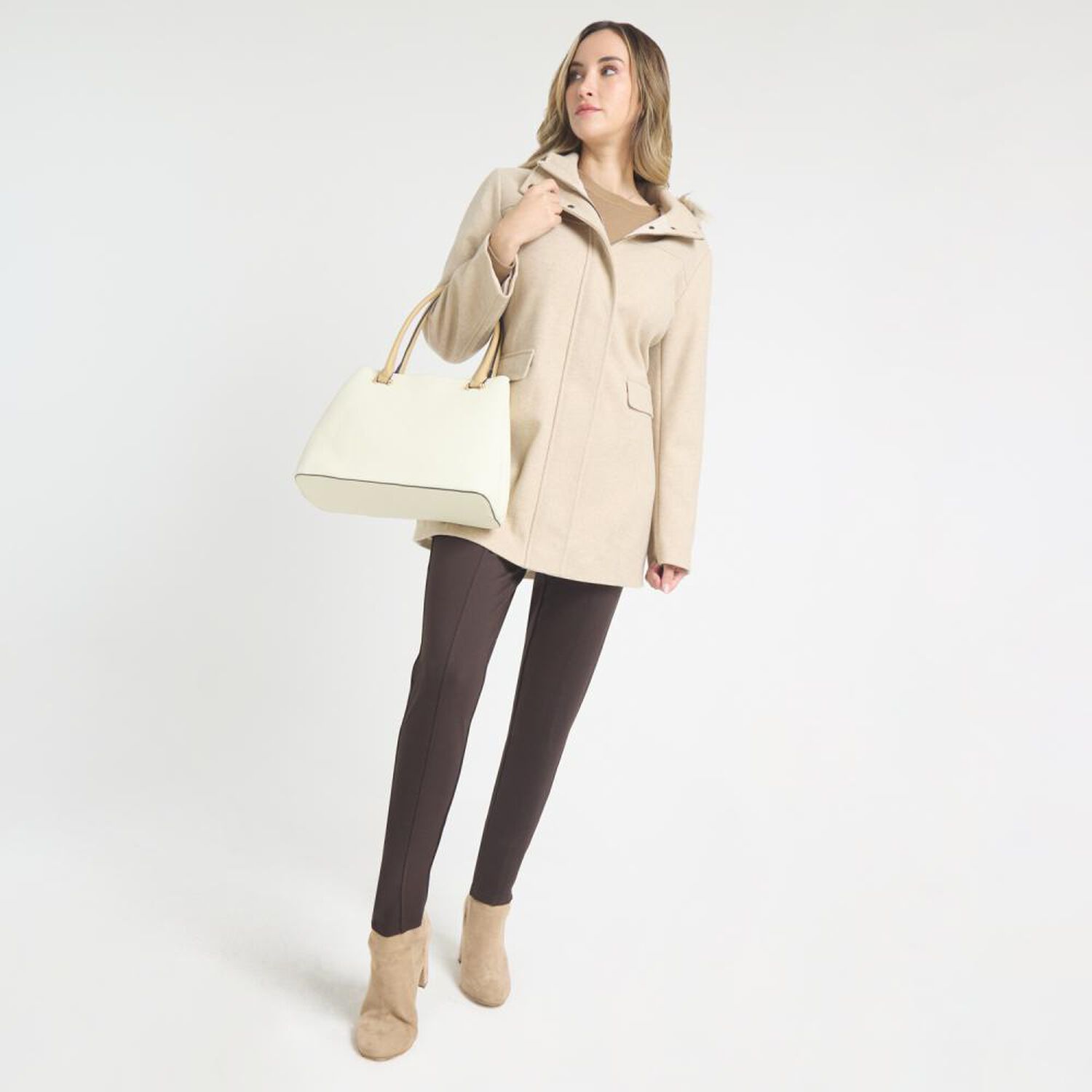 Abrigo Regular Cuello Alto Con Capucha Con Pelos Mujer Lesage image number 1.0