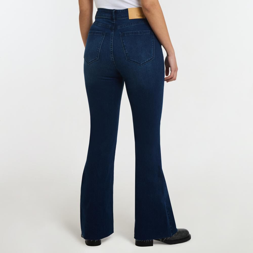 Jeans Flare Con Focalizado Tiro Medio Flare Mujer Freedom image number 3.0