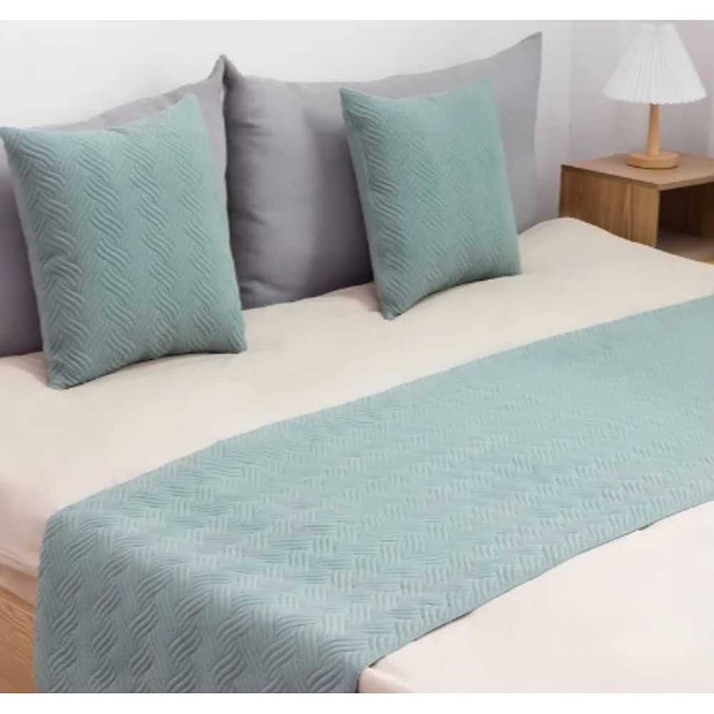 Piecera De Cama Plush Trenzas King image number 2.0