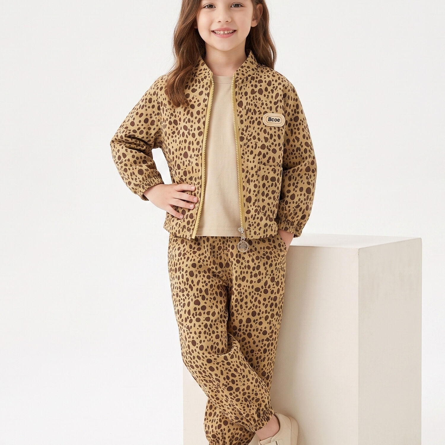 Conjunto Buzo Ni&ntilde;a Animal Print Leopardo Con Chaqueta image number 3.0