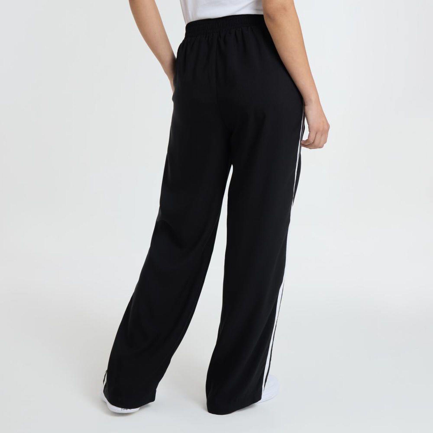 Pantal&oacute;n Franela Lateral Tiro Medio Relax Mujer Freedom image number 3.0