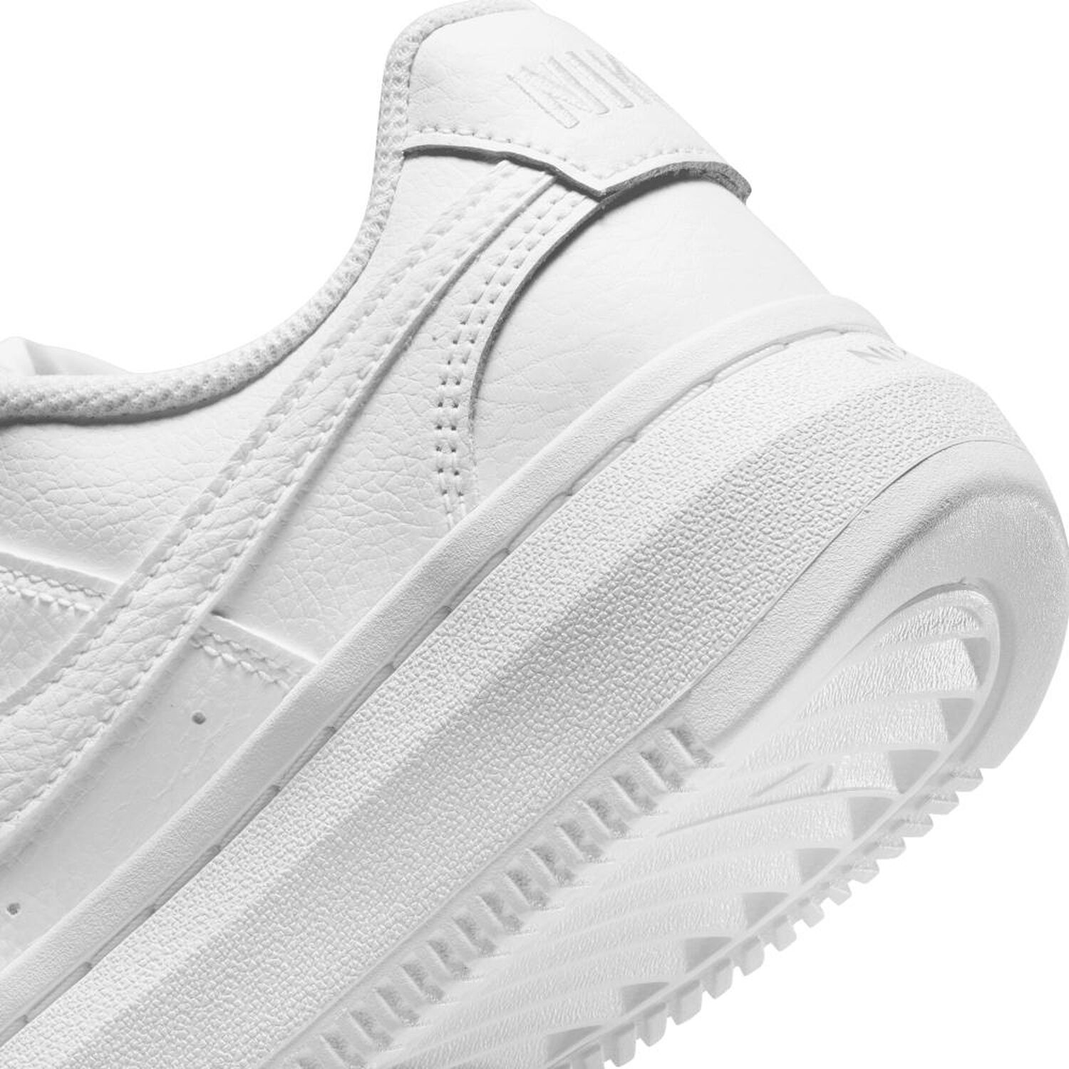Zapatilla Urbana Mujer Nike Nike Court Vision Alta Blanco image number 9.0