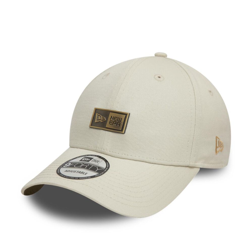 Gorra 9forty New Era Metal Badge Light Beige image number 0.0