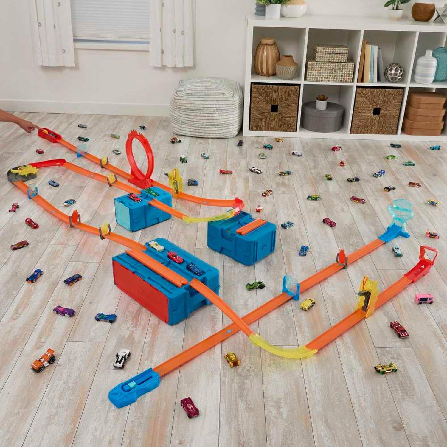 Pista Hot Wheels Caja Peque&ntilde;a De Acrobacias Con Tem&aacute;tica Sorpresa image number 1.0