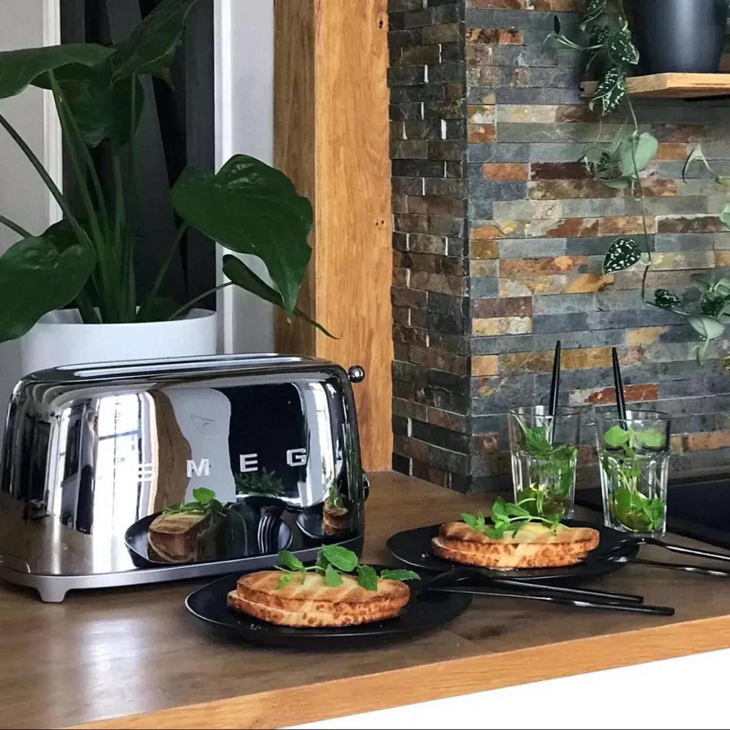 Tostador Smeg 4 Panes Acero Modelo Tsf02sseu image number 5.0