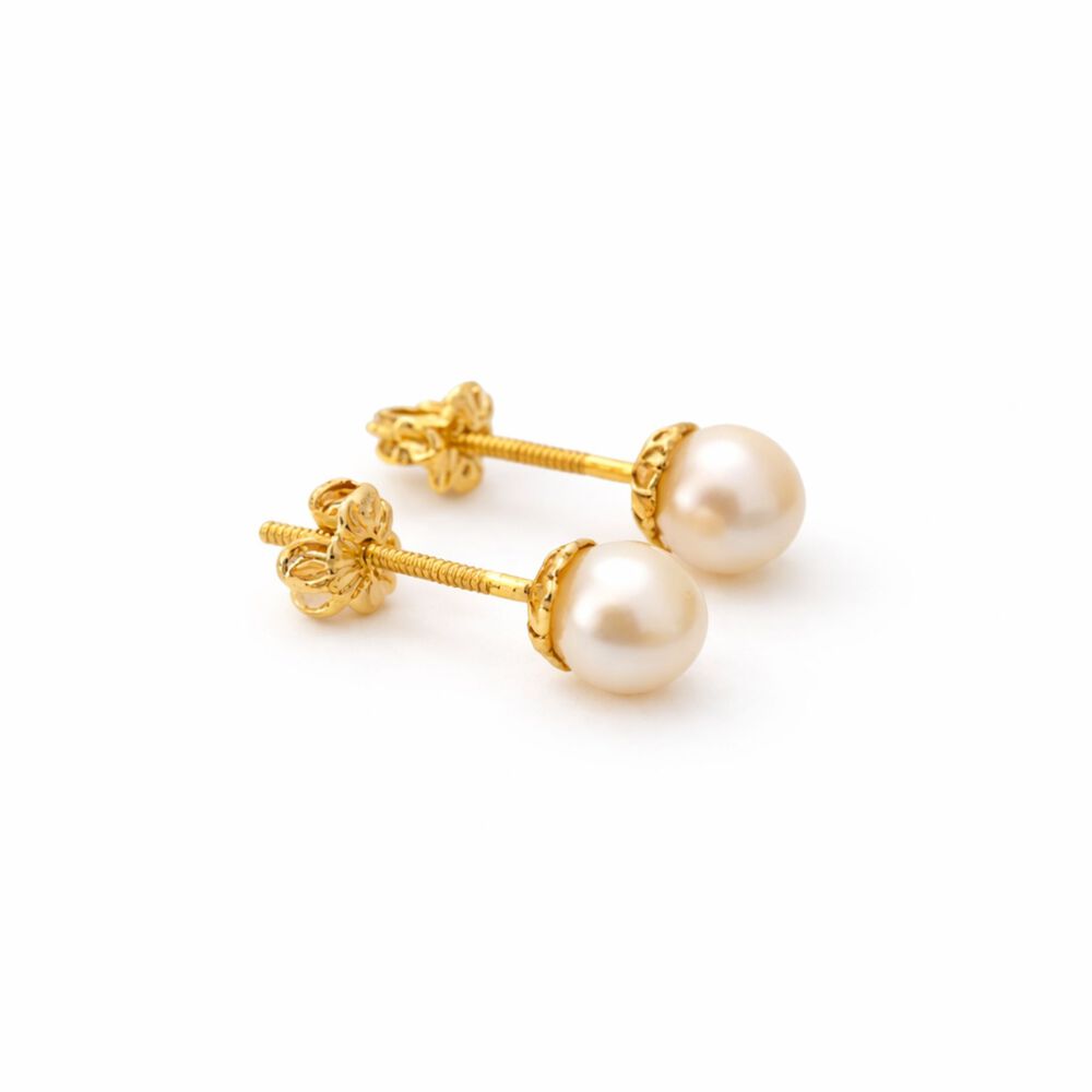 Aros Perla Cultivada Casquillo 5mm N3 Oro 18k Atornillados 1.40gr Mujer Elegantes image number 0.0