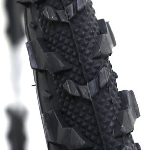 Neum&aacute;tico Fantom Semi Liso 26x1.95 Negro
