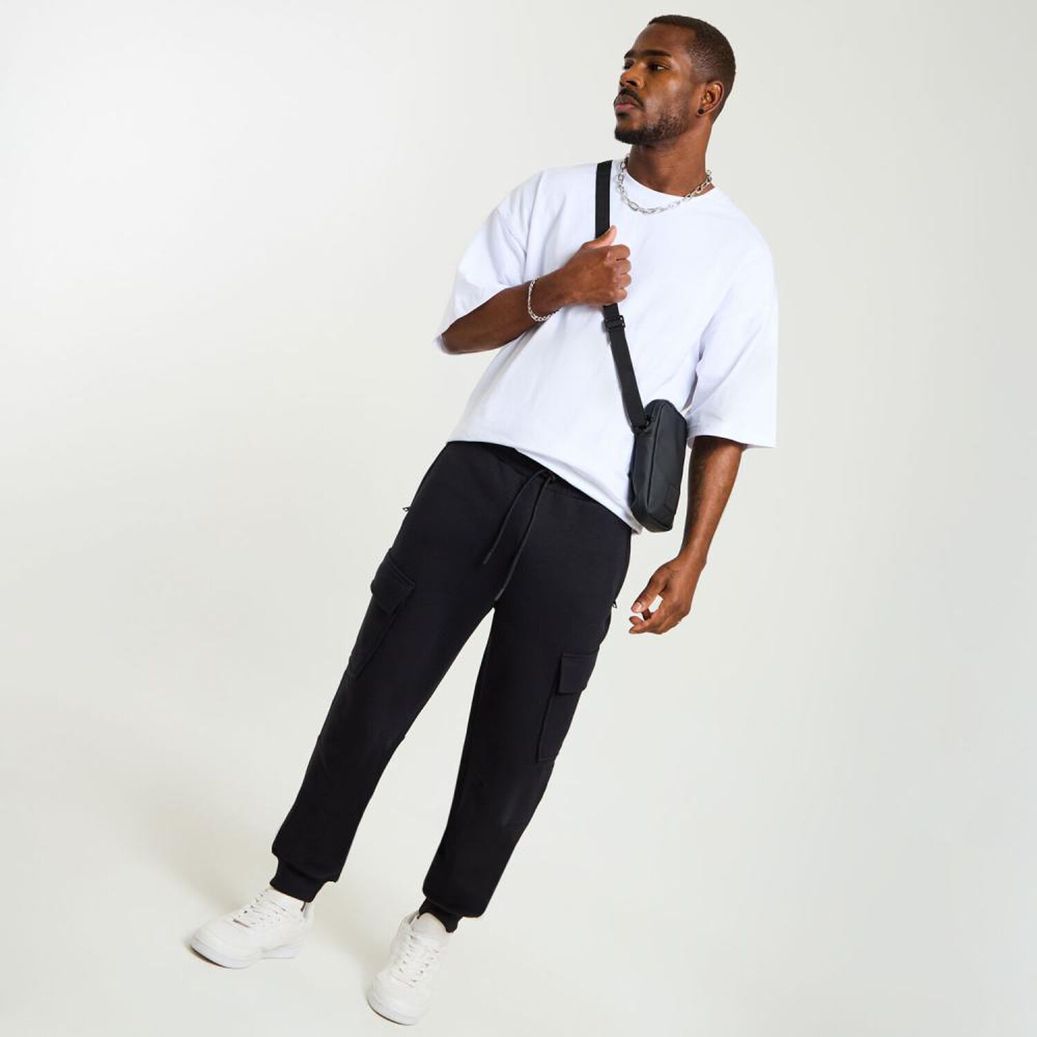 Pantalon Tiro Medio Regular Hombre Rolly Go image number 1.0